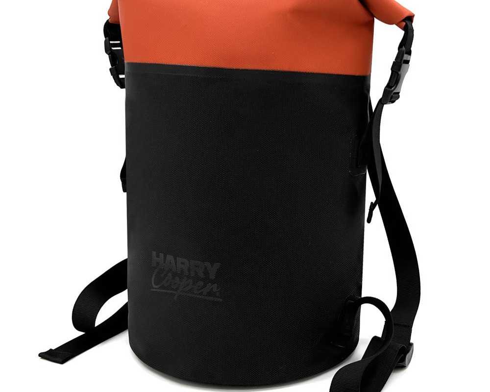 protect-your-gear-anywhere-with-the-two-tone-dry-bag-20l