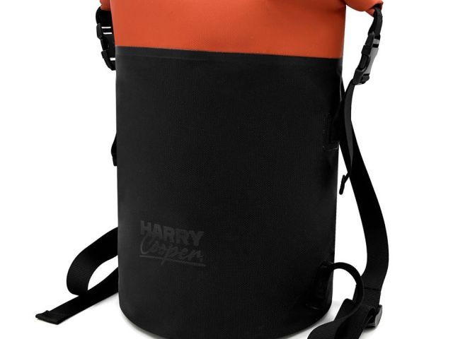 protect-your-gear-anywhere-with-the-two-tone-dry-bag-20l