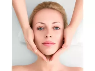 best-facial-clinic-near-gold-coast-for-healthy-glowing-skin-small-0