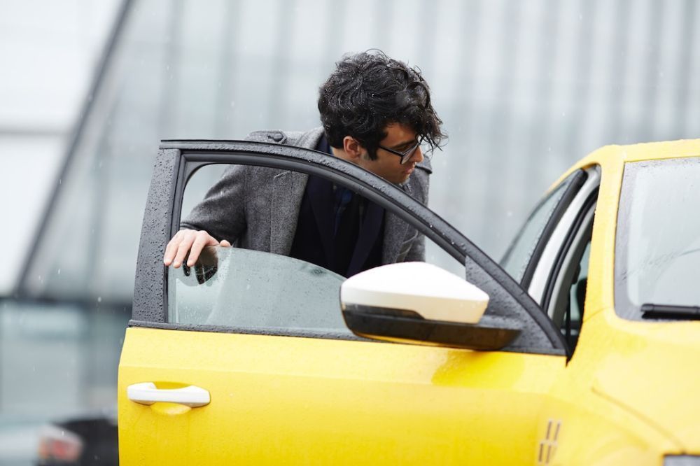 fast-convenient-taxi-hire-in-ballarat-north-big-0