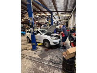 book-car-engine-diagnostic-check-today-small-2