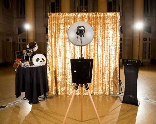 open-air-photo-booth-melbourne-for-fun-event-memories
