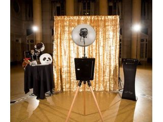 open-air-photo-booth-melbourne-for-fun-event-memories-small-0