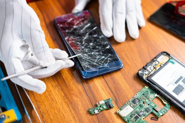 damaged-displays-can-affect-daily-use-more-than-you-think-big-1