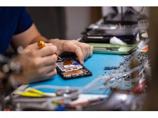 damaged-displays-can-affect-daily-use-more-than-you-think-small-0