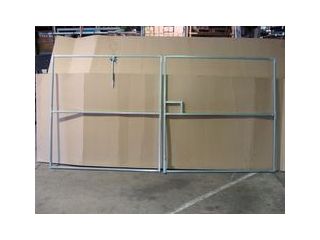 vertical-paling-gates-contractors-small-1