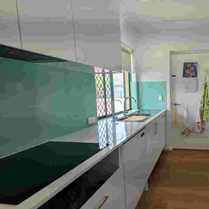 get-custom-glass-splashbacks-brabham-big-1