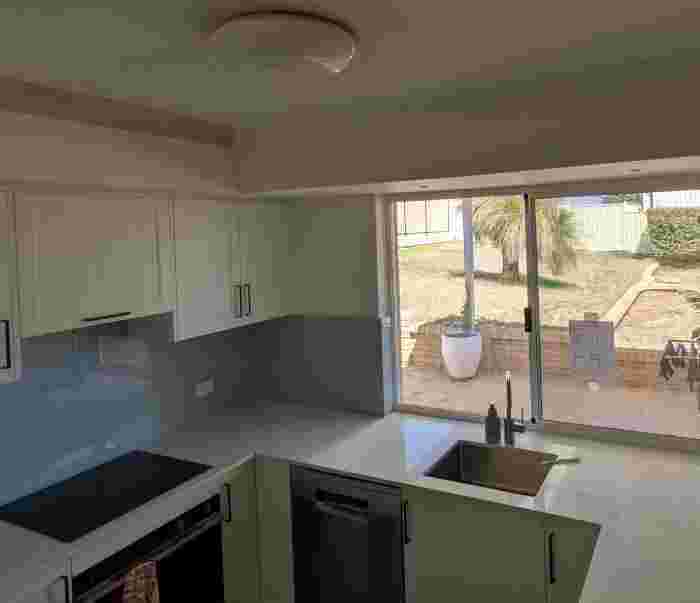 get-custom-glass-splashbacks-brabham-big-0