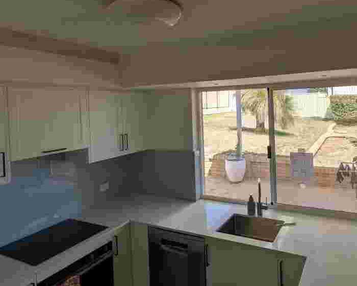 get-custom-glass-splashbacks-brabham