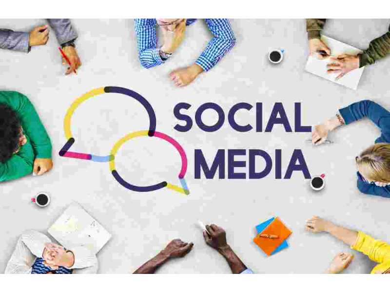 get-more-leads-with-social-media-advertising-services-salesgrow-small-0