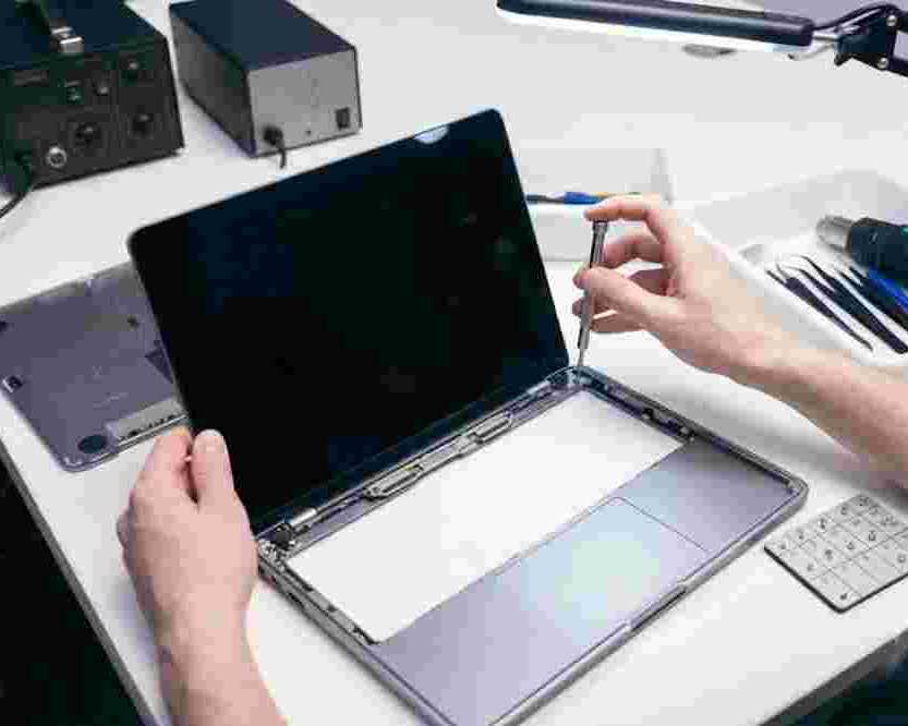 fast-reliable-laptop-screen-repair-in-figtree