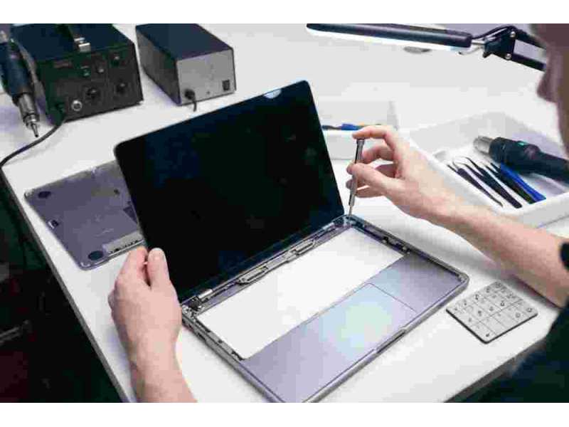 fast-reliable-laptop-screen-repair-in-figtree-small-0