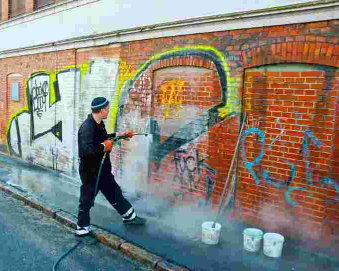 repeated-graffiti-problems-anti-graffiti-coatings-protection