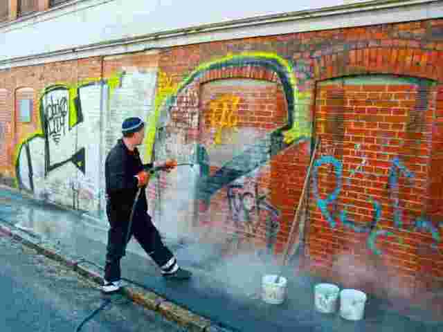 repeated-graffiti-problems-anti-graffiti-coatings-protection