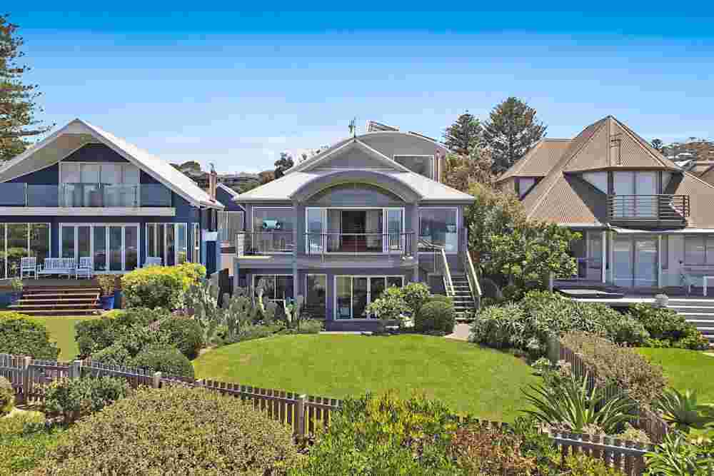 home-builder-avoca-beach-for-modern-family-living-big-0