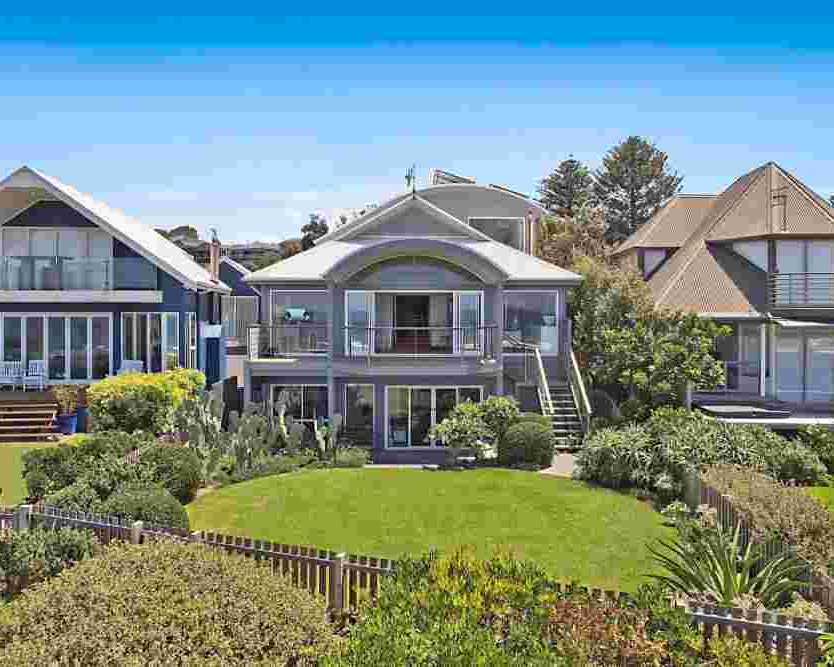 home-builder-avoca-beach-for-modern-family-living