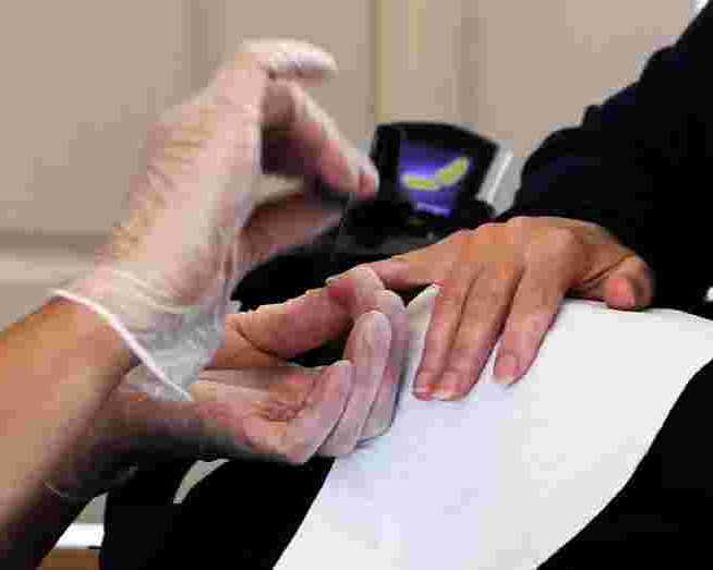 mobile-nail-technician-in-adelaide-melbourne