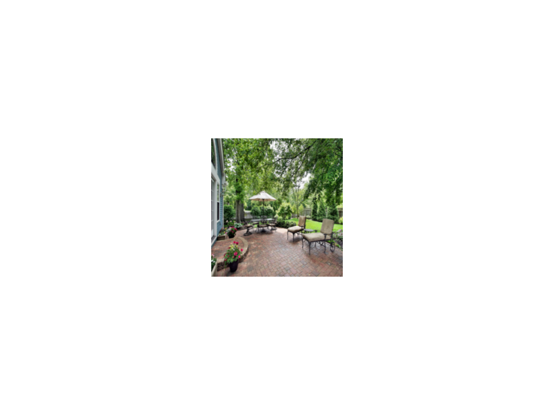 best-patios-in-coolangatta-small-0