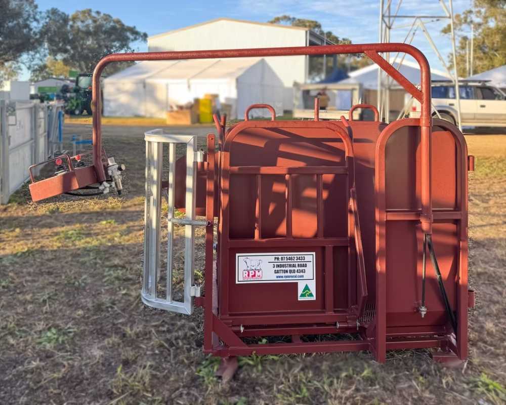 air-calf-cradle-button-activated-pneumatic-tilt-rpm-livestock-equipment