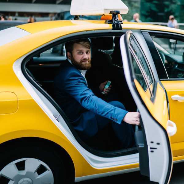 trusted-maxi-taxi-melbourne-for-comfortable-group-rides-big-0