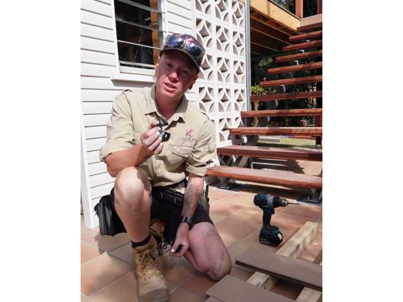 durable-stylish-composite-decking-installation-small-1