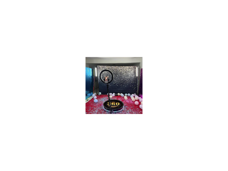 best-photo-booth-rental-service-in-dandenong-north-small-0