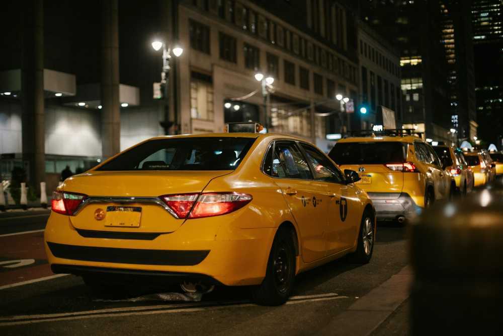 castlemaine-taxi-reliable-airport-transfers-local-cab-services-big-0
