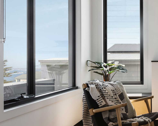 stylish-louvre-windows-for-modern-australian-homes