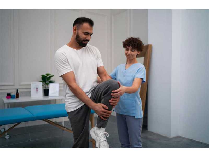 physiotherapist-cremorne-helping-you-stay-active-strength-clinic-small-0