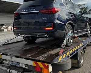 best-service-for-towing-in-sunshine-north