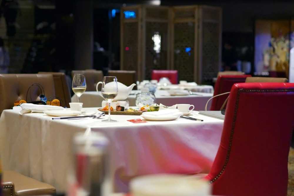 rent-tablecloths-and-napkins-in-sydney-complete-laundry-linen-services-big-0
