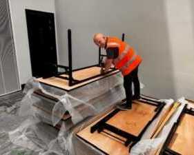 office-fitout-in-brisbane-backed-by-multiple-furniture-options
