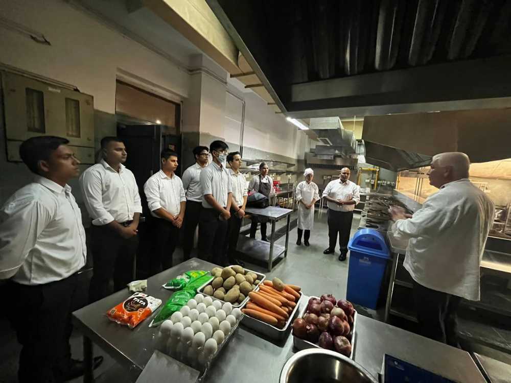 chef-recruitment-agency-hospitality-staffing-vira-international-big-1