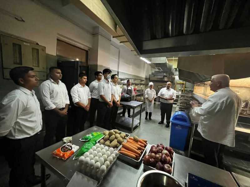 chef-recruitment-agency-hospitality-staffing-vira-international-small-0
