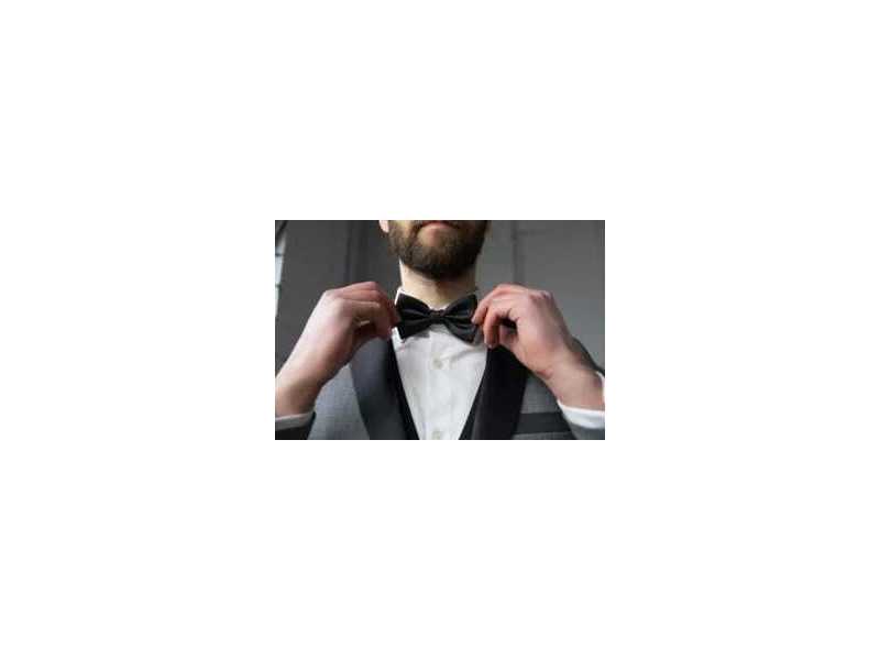 who-creates-timeless-bespoke-tuxedo-designs-in-melbourne-small-0