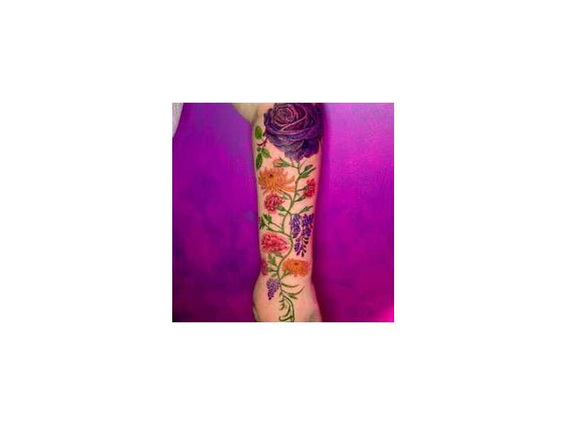 best-service-for-hand-tattoo-in-corio-small-0