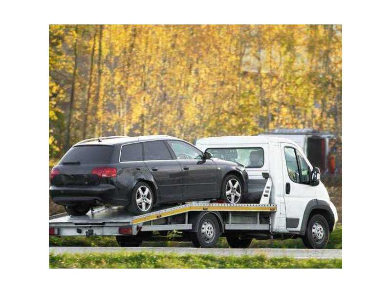 trusted-commercial-truck-towing-help-small-1