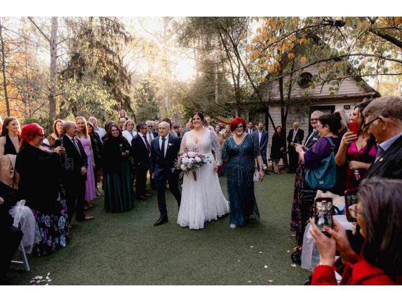 choose-rustic-garden-wedding-venues-in-melbourne-small-0