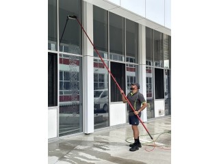 Find fully sanitized and customized professional Window cleaning in Bibra Lake
