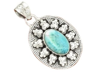 Explore the Benefits of Wearing Larimar Gemstone Jewelry
