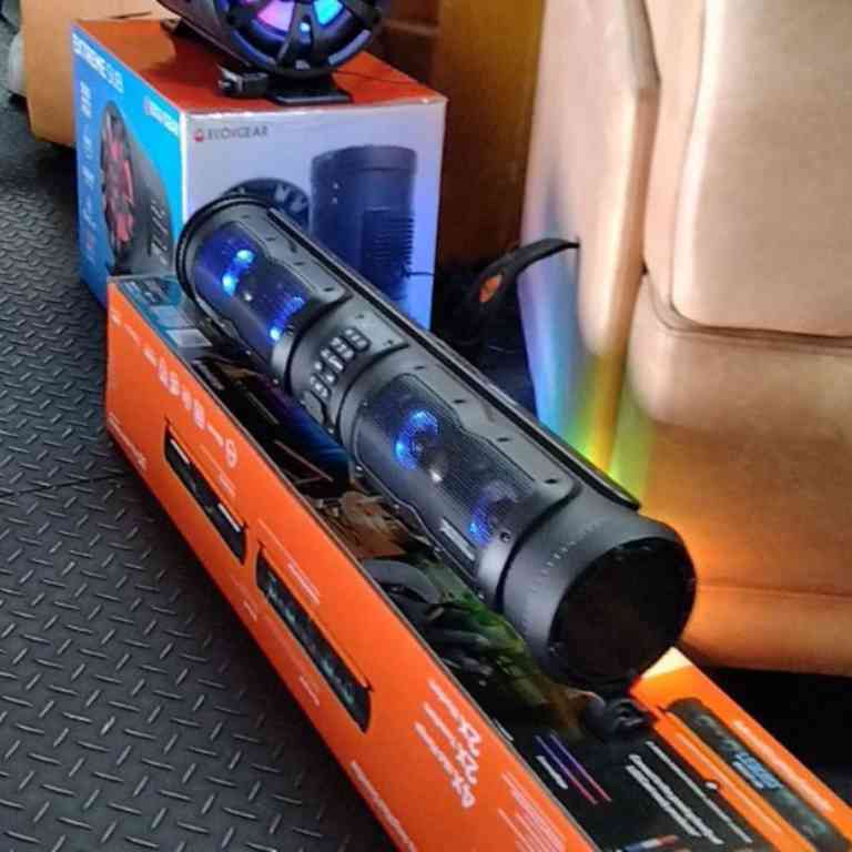 choosing-the-best-wireless-speaker-for-an-outdoor-party-big-1