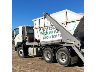 green-waste-skip-bins-skip-bin-hire-sydney-small-0