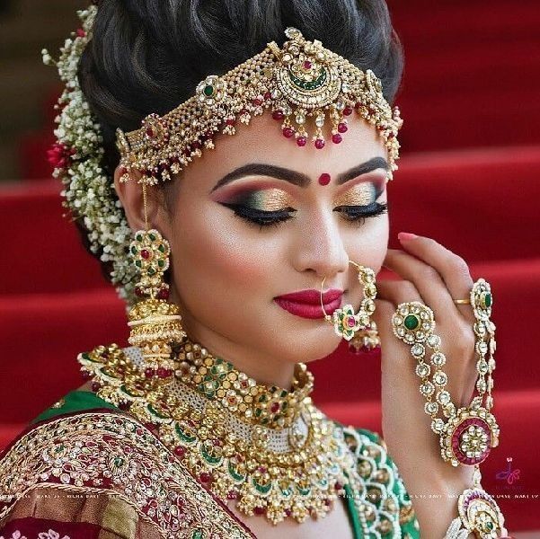 are-your-bridal-makeup-packages-in-brampton-customizable-big-0