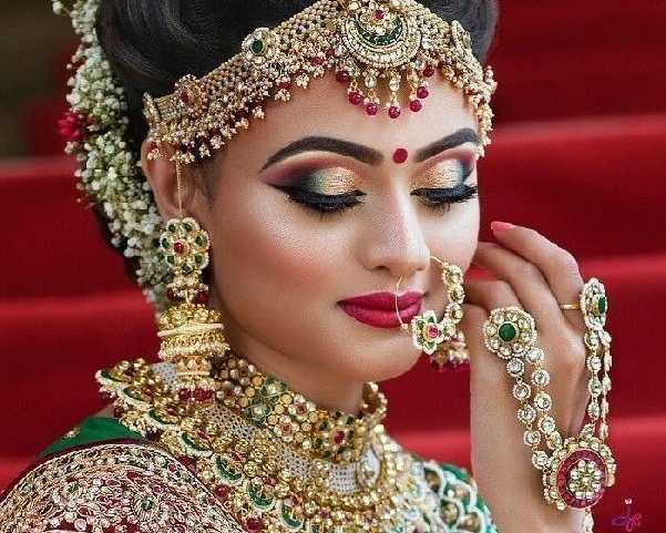 are-your-bridal-makeup-packages-in-brampton-customizable