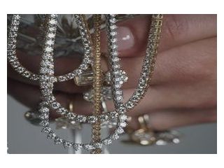 rent-diamond-jewelry-in-montreal-small-0