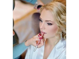 searching-for-a-professional-make-up-artist-in-brampton-small-0