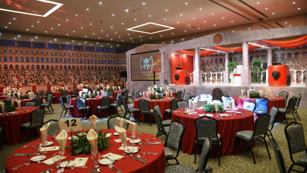 luxury-wedding-reception-decorations-that-wow-every-guest-big-0