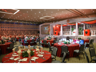 luxury-wedding-reception-decorations-that-wow-every-guest-small-0
