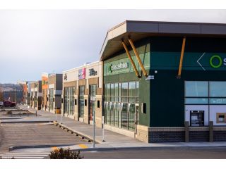 prime-commercial-leasing-near-calgary-with-modern-office-small-0