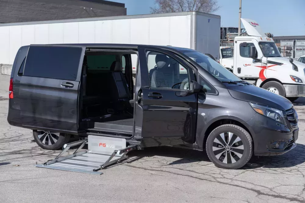 wheelchair-accessible-van-ontario-safe-reliable-rides-big-0